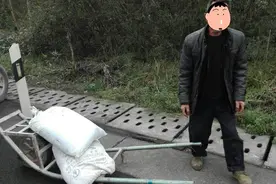 紧急扩散：这些都是融雪工业盐！不要拿！不能吃！图片