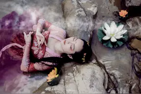 小说：我曾活在流言中，后来我才明白，只有自己强大才能让人闭嘴图片