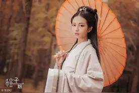 小说：她当众与未婚夫退婚，气得未婚夫发飙，却因此惹贵女们赞赏图片