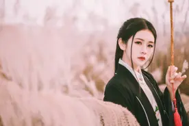 小说：华夏女神医魂穿古代，到中医堂去抓药，一张药房让药师震惊图片