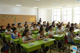烟台爱华双语学校开学啦 校园景色如画图片