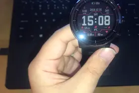 999元的小米智能手表，传说中的防水智障手表视频封面