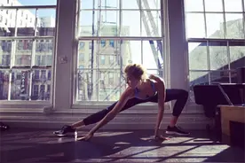 人美多金兼学霸的kk 还是健身迷妹图片