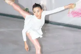 张柏芝加盟春晚 女神张柏芝自带"特效"将表演花式花式滑冰图片