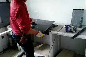 厨房灶台选择黑金沙台面，240一米，这价格怎么样呢？视频封面