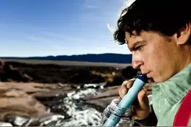 破解野外饮水难题！贝爷是否也有准备呢？图片