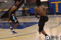 拜佛衔接上转身，双重假动作过人图片