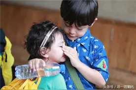 最萌兄妹：大布宠溺，诺一宠爱，最强妹控还要属他！图片