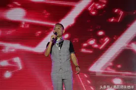 《等你等了那么久》歌手祁隆图片