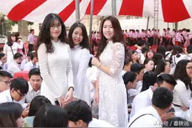 越南开学第一日，高颜值小鲜肉齐聚图片