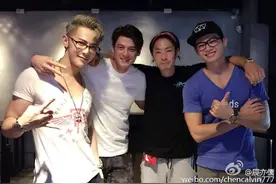 辰亦儒与吴建豪四人或组新团,求网友起团名,却被胳膊吸引眼球？图片