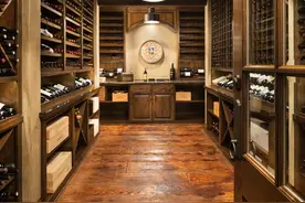 普通家庭如何在住所里打造属于自己的私人酒窖图片