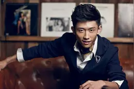 你竟然是这样的张一山图片