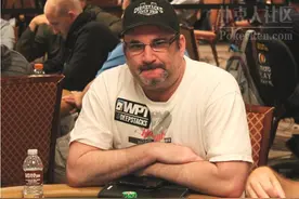 德州扑克职业牌手和NBA球队老板因总统竞选而激烈论战图片