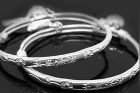 不同物品上番茄酱渍的去除方法图片