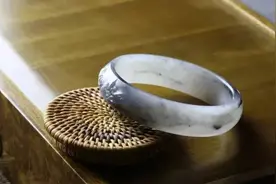 出现了裂痕的和田玉要如何修补？图片
