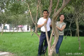 你的初恋爱你吗？我的初恋不爱我图片