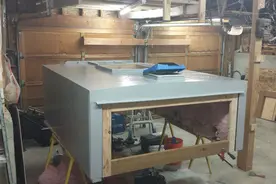 男子亲手改装皮卡车，花费很少的钱就拥有一台温馨房车图片