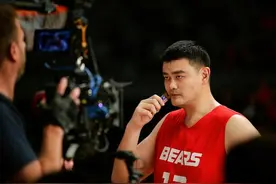 姚明成为士力架新代言人图片