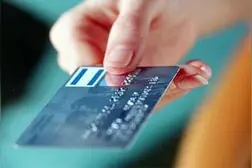 父母去世哥哥照顾我，他和嫂子的争吵声，让我心死想搬走图片