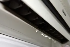 空调一到夏天室内机就滴水百修不好怎么办？图片