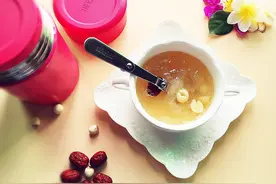 养颜美肤利器～【银耳莲子羹】#膳魔师·妈妈的一粥一汤#图片