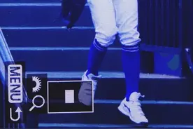 [TFBOYS][分享]160906 腿玩年系列：王俊凯花式秀腿图片