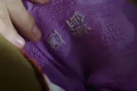 这两个小女孩的对话好有趣，真是太可爱了，哈哈！视频封面