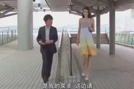 王祖蓝和熊黛林拍戏，这身高差也太萌了视频封面