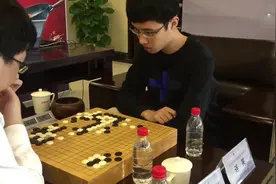 连笑发博疑回应空姐热搜 “一脸懵”表情包笑翻了视频封面