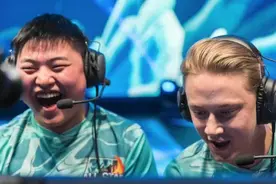 uzi欧成互改id 结果欧成在韩服被演到爆炸