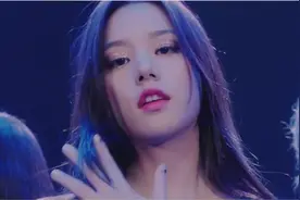 女团LABOUM五人合体性感蜕变诱舞秀美腿 超清视频封面