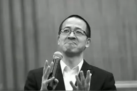 #俞敏洪演讲 和别人比没有一点意义，进步都是关于你自己的视频封面