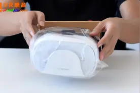 暴风小D开箱视频，VR酷品提供视频封面