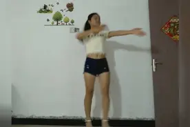 皖北聪儿广场舞《小菊花》正面 有水平图片