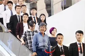 69岁林子祥现身东莞！唱功了得连唱两三个钟不会停图片