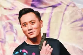 刘烨：再邋遢造型也挡不住我的帅图片