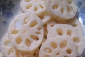 农家菜部落炸莲藕盒，不喜欢油炸的也可以放蒸锅蒸熟图片