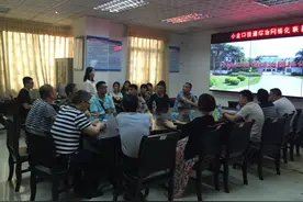 水口街道办事处领导率队到小金口街道参观网格化服务管理工作图片