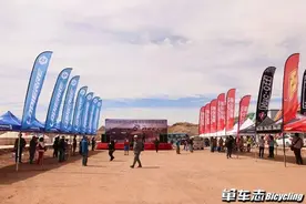2016张掖国际极限速降赛精彩落幕图片