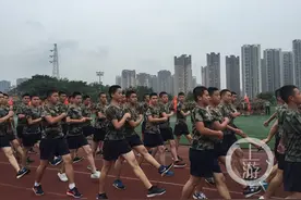 重庆首届海航班亮相，帅气！图片