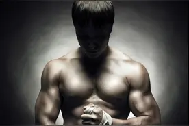 色彩的碰撞，亚楠《空旷的麦田》PK墨笛《远方的家》|冲击头条诗人图片