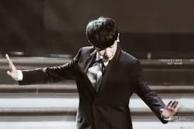 [TFBOYS][后记]160911 王源舞蹈动作分解 霸道总裁攻气一脸图片