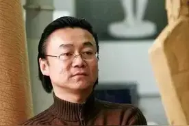 立足当代 解构传统文化——记雕塑家石向东图片
