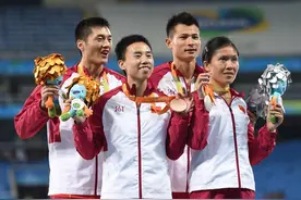 女子200米T11级：中国选手获亚、季军图片