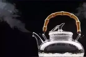 开水保质期仅16小时！水烧开后煮多3分钟才能有效去氯图片