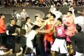 中国篮坛暴力事件!街球王吴悠遭围殴 对方有预谋图片