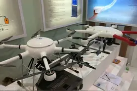 VR乐园9D电影亮相山东文博会 高科技玩的就是心跳图片