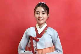 [MD PHOTO] 韩国女艺人郑多彬穿韩服拍照送节日祝福图片