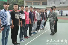 乾县235名预定新兵接受入伍前教育训练图片